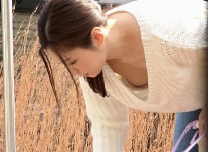 Mẹ cùng con trai vượt qua giới hạn mẹ con